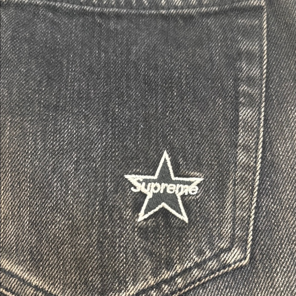 Supreme Dark Wash Relaxed Men's Jeans - Picture 6 of 6
